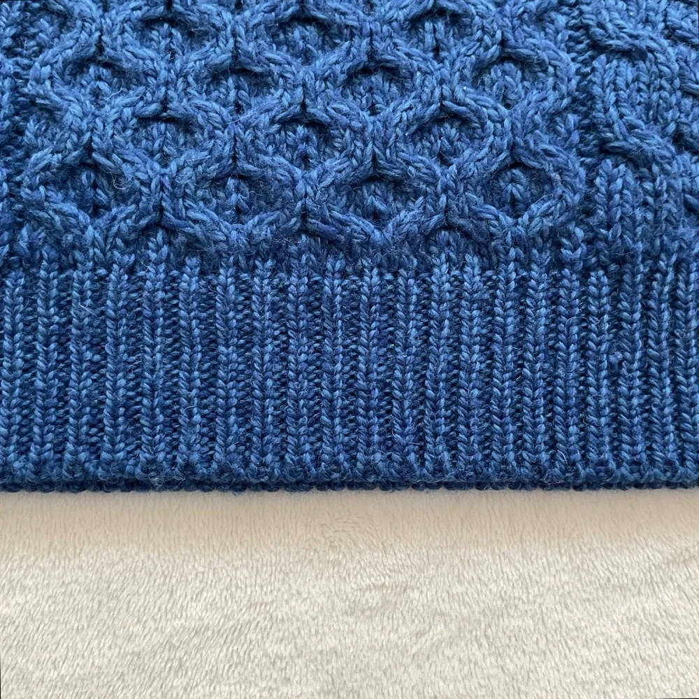 Carraigdonn Merino Wool Irish Crewneck Aran Fisherman’s Cable Knit Sweater - Picture 3 of 11